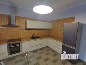 Дом 250м², 2-этажный, участок 9 сот.  