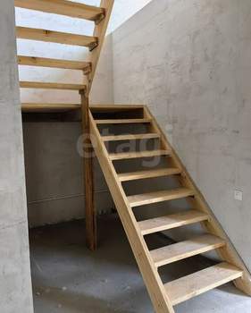 Дом 130м&sup2;, 2-этажный, участок 6 сот.  