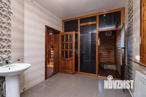 Коттедж 237м&sup2;, 2-этажный, участок 5 сот.  