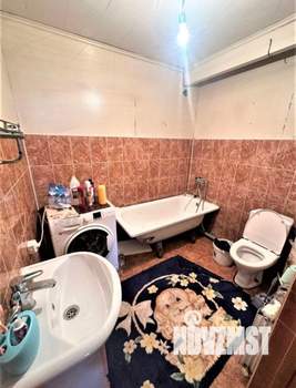 Дом 80м&sup2;, 2-этажный, участок 5 сот.  