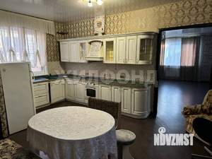 Дом 160м&sup2;, 3-этажный, участок 6 сот.  