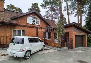 Дом 156м&sup2;, 2-этажный, участок 13 сот.  