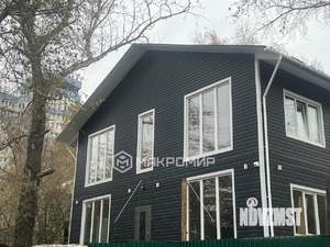 Дом 200м&sup2;, 2-этажный, участок 4 сот.  