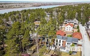 Коттедж 840м&sup2;, 3-этажный, участок 13 сот.  