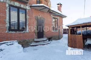 Дом 204м&sup2;, 3-этажный, участок 8 сот.  