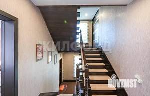 Коттедж 208м&sup2;, 3-этажный, участок 10 сот.  