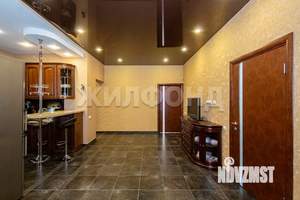 Коттедж 233м&sup2;, 3-этажный, участок 7 сот.  