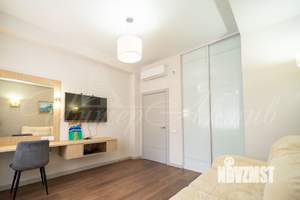 Коттедж 351м², 3-этажный, участок 10 сот.  