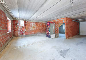 Дом 196м&sup2;, 3-этажный, участок 5 сот.  