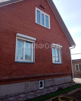 Дом 143м², 2-этажный, участок 10 сот.  