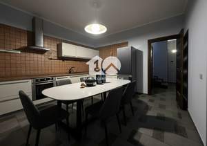 Дом 250м², 2-этажный, участок 9 сот.  