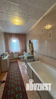 Дом 133м&sup2;, 3-этажный, участок 10 сот.  