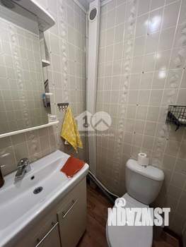 Дом 215м&sup2;, 3-этажный, участок 7 сот.  