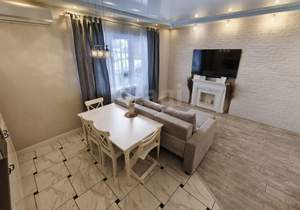 Дом 180м², 2-этажный, участок 6 сот.  