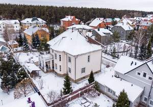 Дом 660м², 3-этажный, участок 8 сот.  