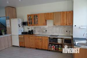 Коттедж 250м², 3-этажный, участок 4 сот.  