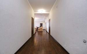 Дом 400м&sup2;, 3-этажный, участок 6 сот.  