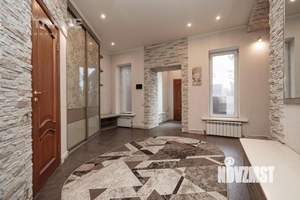 Коттедж 405м², 3-этажный, участок 10 сот.  