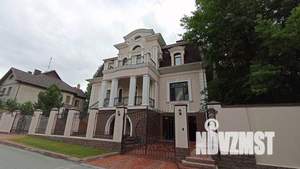 Коттедж 660м&sup2;, 3-этажный, участок 8 сот.  