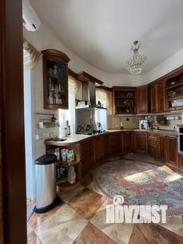 Дача 550м², 3-этажный, участок 13 сот.  