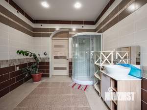 Дом 290м², 3-этажный, участок 8 сот.  