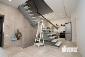 Дом 189м², 3-этажный, участок 6 сот.  