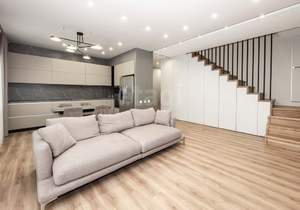 Дом 199м&sup2;, 2-этажный, участок 1 сот.  