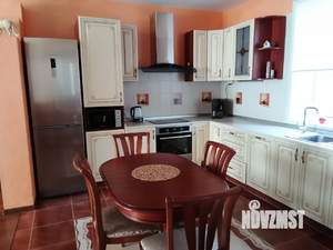 Коттедж 280м&sup2;, 3-этажный, участок 6 сот.  