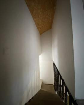 Дом 189м&sup2;, 3-этажный, участок 5 сот.  