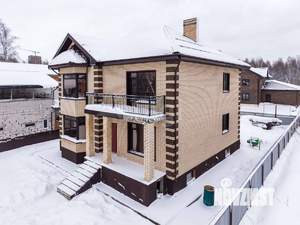 Дом 356м², 3-этажный, участок 7 сот.  