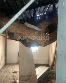 Дом 28м&sup2;, 2-этажный, участок 7 сот.  