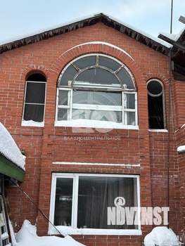 Дом 220м&sup2;, 2-этажный, участок 4 сот.  