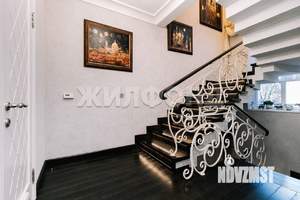 Таунхаус 220м², 3-этажный, участок 1 сот.  