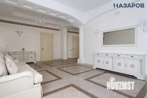 Коттедж 599м², 3-этажный, участок 14 сот.  