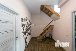 Дом 230м², 3-этажный, участок 6 сот.  