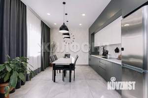 Дом 220м&sup2;, 2-этажный, участок 2 сот.  