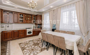 Дом 345м&sup2;, 3-этажный, участок 4 сот.  