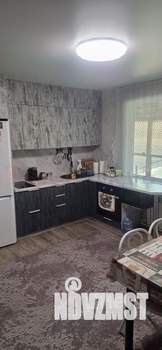 Дом 98м&sup2;, 2-этажный, участок 6 сот.  