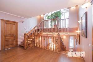 Коттедж 556м&sup2;, 3-этажный, участок 16 сот.  