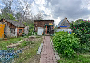 Дом 30м², 2-этажный, участок 10 сот.  