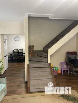 Дом 100м&sup2;, 2-этажный, участок 3 сот.  