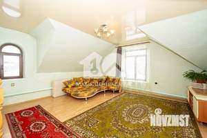 Дом 241м², 2-этажный, участок 6 сот.  