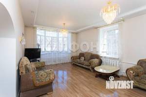 Коттедж 360м², 2-этажный, участок 16 сот.  