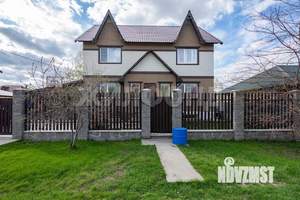 Коттедж 340м², 3-этажный, участок 10 сот.  