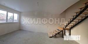 Дом 100м², 2-этажный, участок 6 сот.  