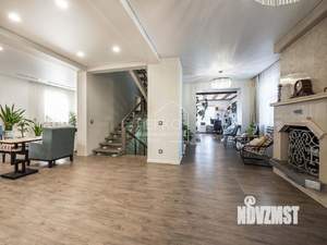 Коттедж 450м&sup2;, 3-этажный, участок 10 сот.  