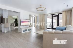 Дом 400м&sup2;, 3-этажный, участок 30 сот.  