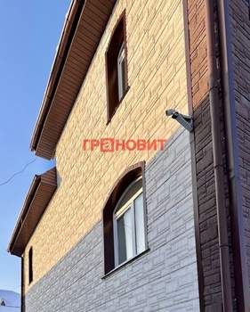 Дом 256м&sup2;, 3-этажный, участок 7 сот.  