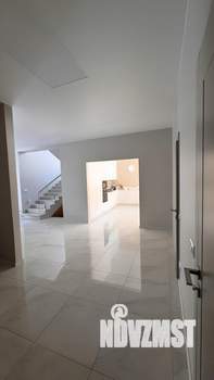 Коттедж 420м&sup2;, 2-этажный, участок 15 сот.  