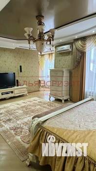 Коттедж 374м², 3-этажный, участок 6 сот.  